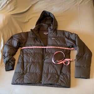 Patagonia Men’s Medium Dark Grey Down Jacket - worn a handful of times!